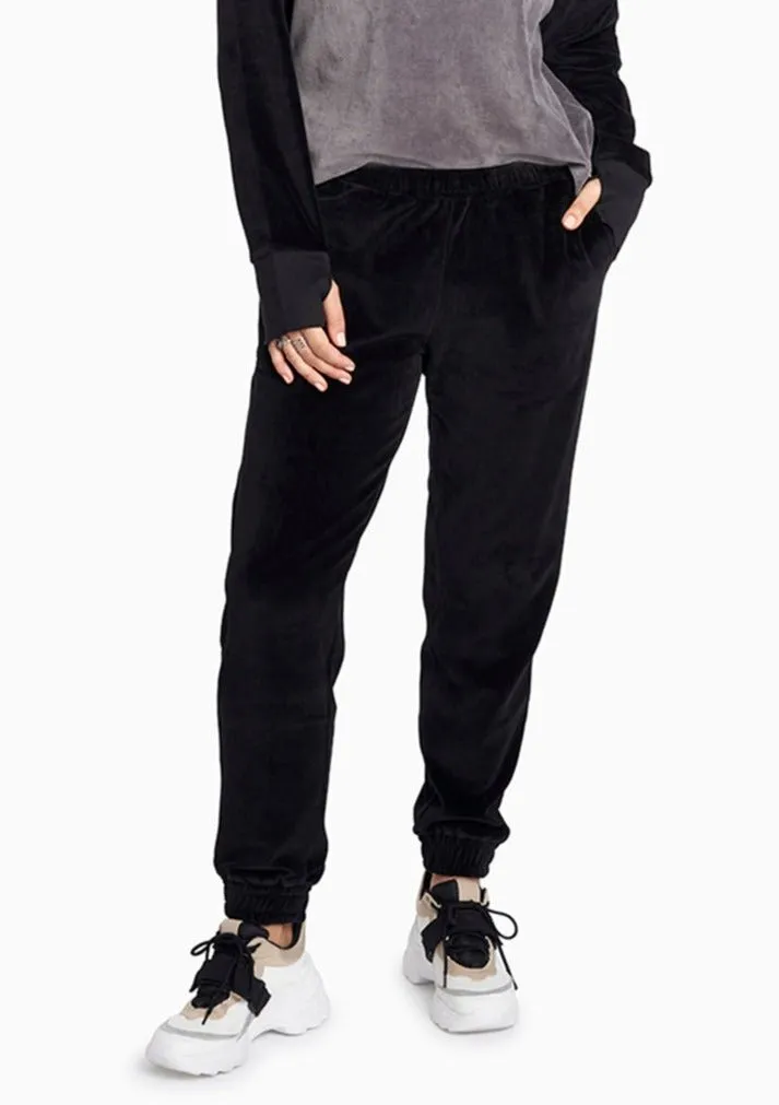 Nat Joggers in Black