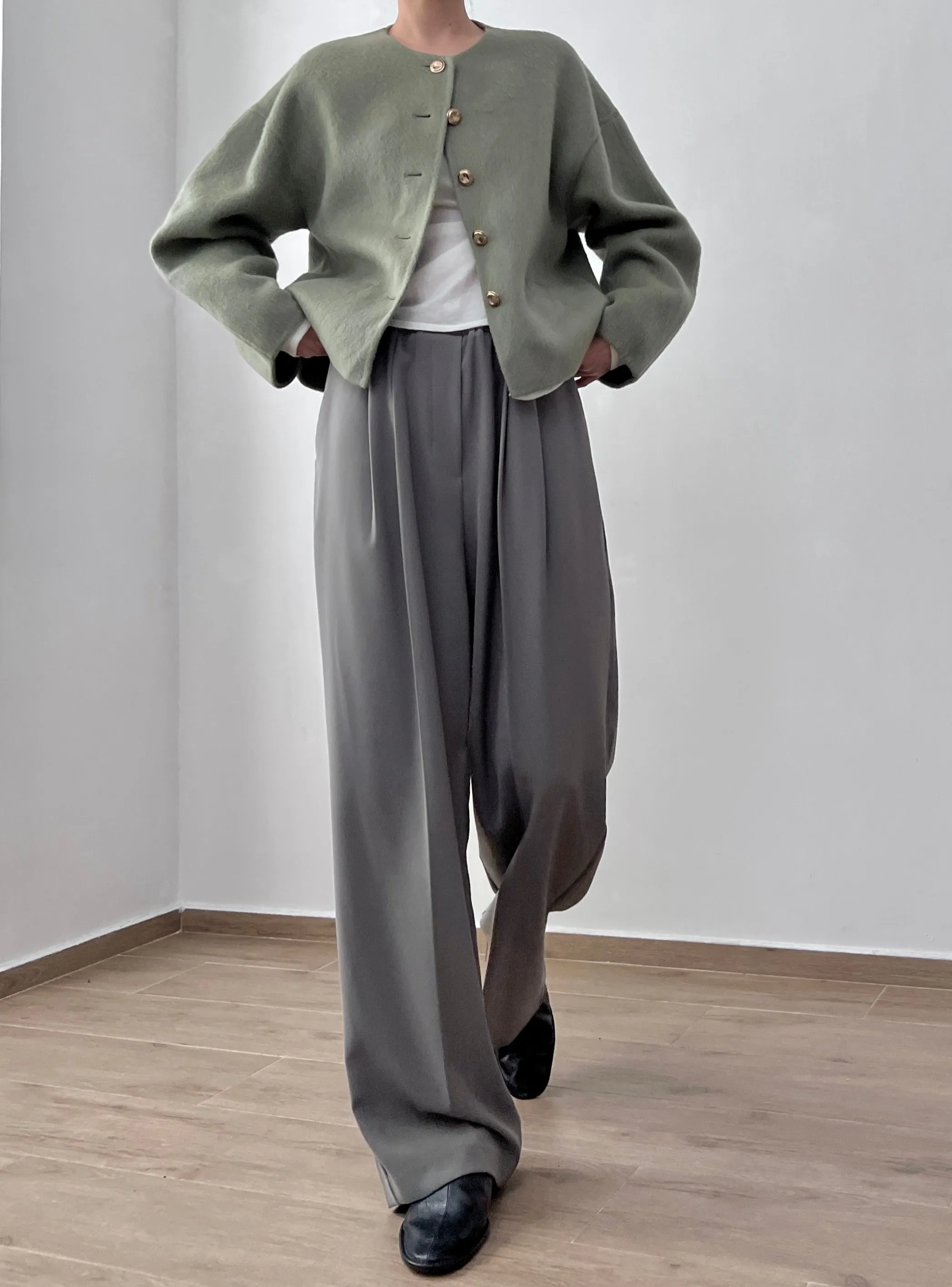 Sold out ✖️9 月PO No22 Effortless chic Trousers