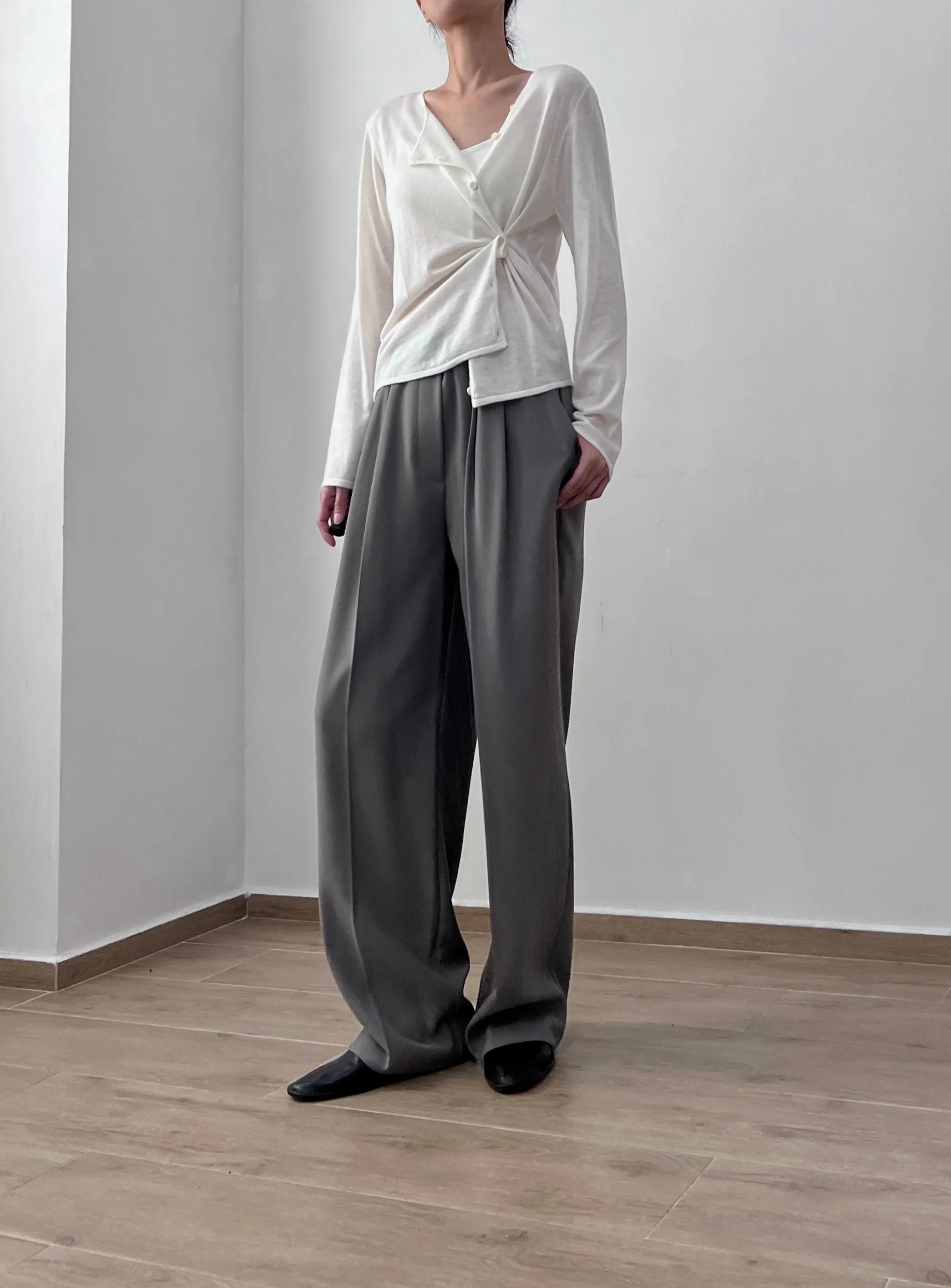 Sold out ✖️9 月PO No22 Effortless chic Trousers