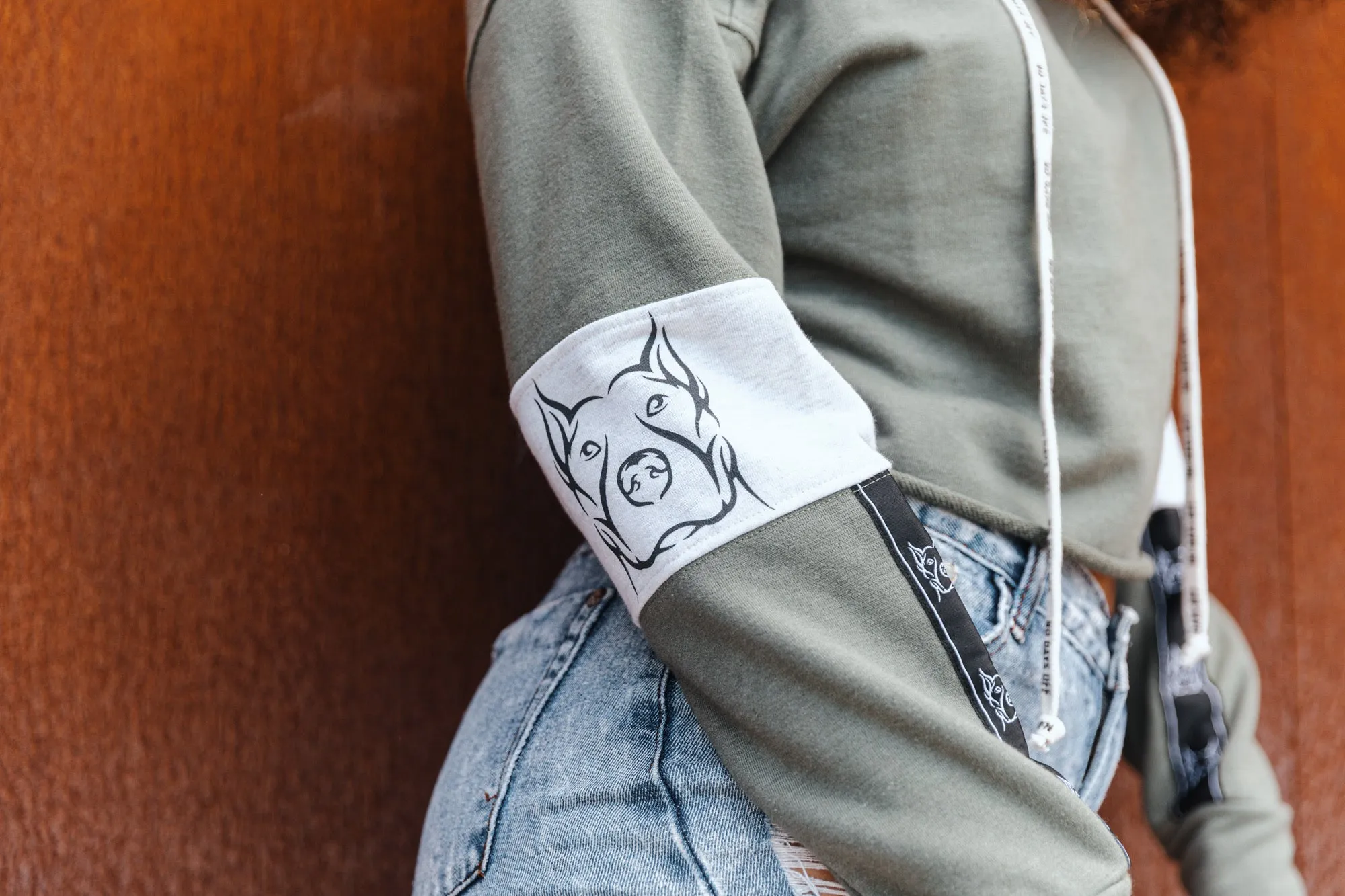 WOMEN'S OLIVE HOODIE